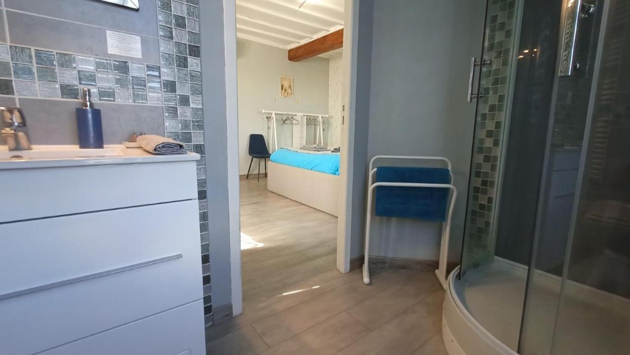Bed and Breakfast La Dame Fines Puybegon Exterior foto