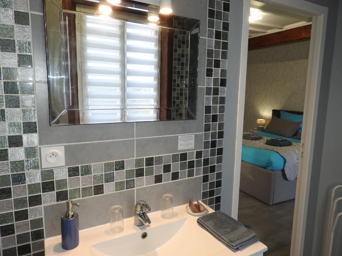 Bed and Breakfast La Dame Fines Puybegon Exterior foto