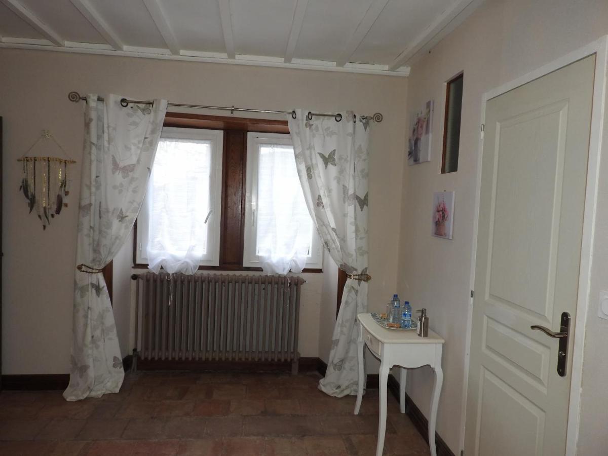 Bed and Breakfast La Dame Fines Puybegon Exterior foto